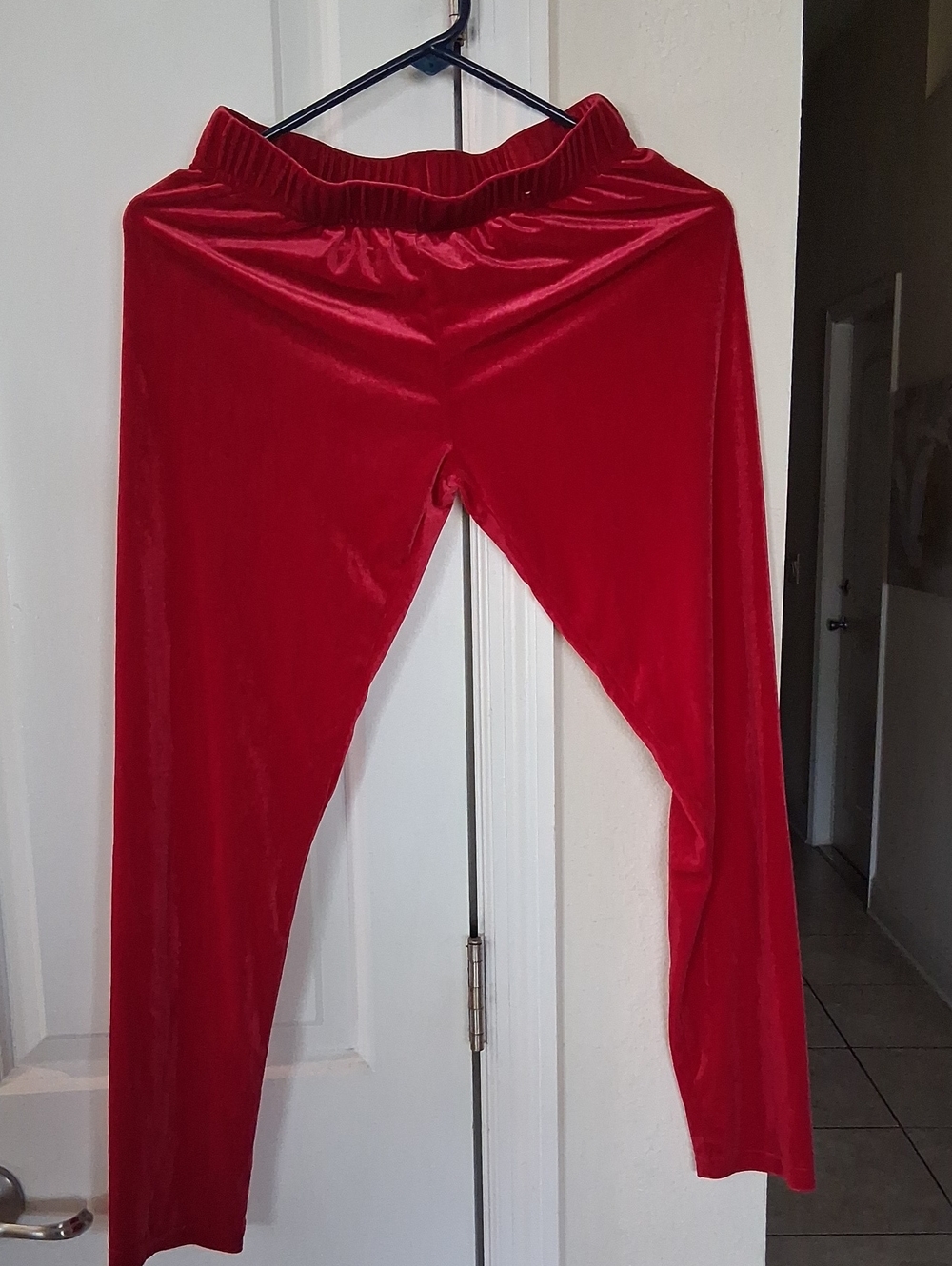 B: Velvet Red Pull-On Leggings